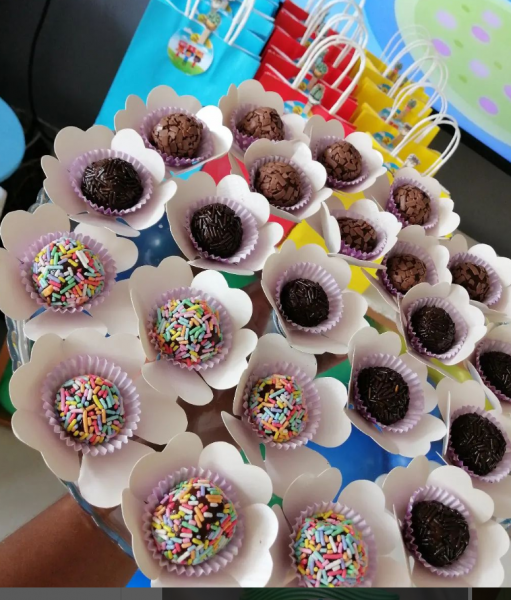DOCES