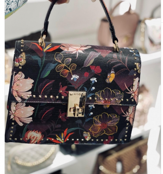 Bolsa 100% autênticas Disponível à 7,500mt.