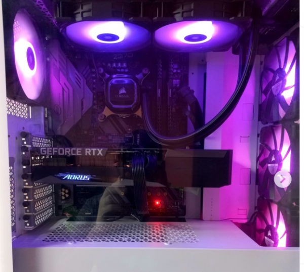 Intel Core i7 8700 3.20 GHz 6/12 Threads 32GB de Memória RAM 3000 MHz Cooler Corsair H100i RGB Pro XT refrigerado a água SSD 500GB Samsung 970 Evo Plus NVMe M.2 HDD WD Blue 1TB 7200 RP