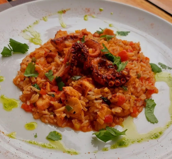 SERVIÇOS DE ALIMENTAÇÃO _ Arroz de Polvo com Coentros.