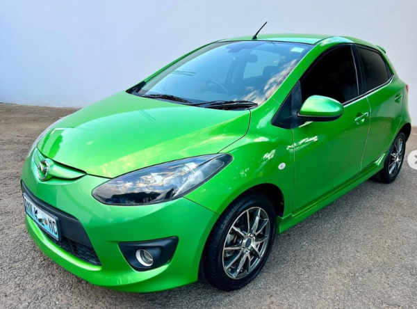 Mazda Demio Sport Modelo 2010 *Motor 1.5Cc *40,000Km *Start Remote x 1 *Rádio Kenwood DVD/USB/Bluetooth *Jantes Especiais 15” *Pneus Novos *Interior Novo *Spotlights & Zenon Lights Cor: Verde *Livrete & Inspençao✅ *Preço: 350,000Mt