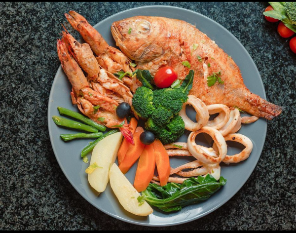 SERVIÇOS DE ALIMENTAÇÃO _ refeições diárias, preparadas com um sabor delicioso e caseiro que vai aquecer seus corações