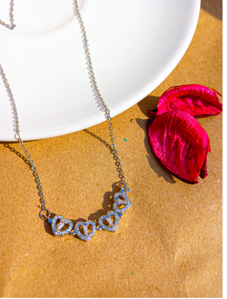 Colar banhado à ouro Semijoia. 1200mt