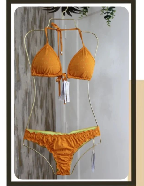 Roupa íntima CORES: preto, Laranja Tamanho: 42,44 Preço: 3200 MT