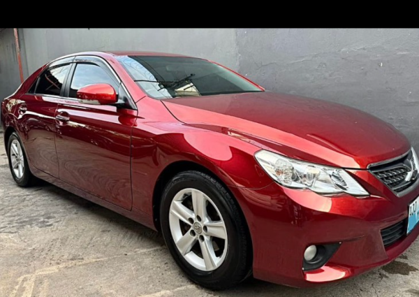 Recém chegado (Durban) Toyota Mark x Ano 2012 Motor 2.5 V6 Start botão Camera retaguarda Pneus bons