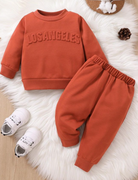 Fato de treino Tamanho: 6 meses a 3 anos 2.080mt