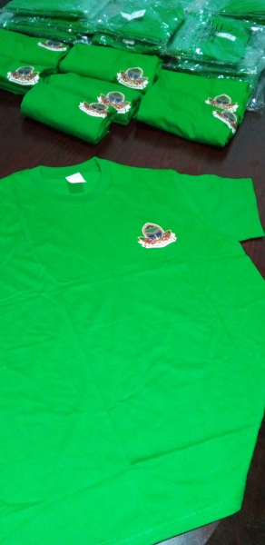 Pólo bordada - MT 754 (Iva incl) a MT 986 (Iva incl) Camisete 100% algodão com gola e personalizada com um bordado