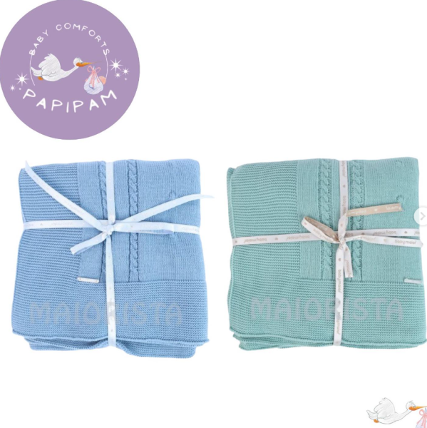 Manta de crochê Akz. 33.450,00( cada unidade)