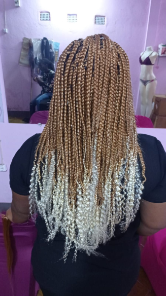 Mechas jazz 400,00 MZN Mão de obra