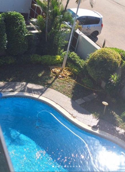 ARRENDAMOS EXCELENTE MORADIA T5 - PERTO DO CAFÉ SOL - SOMMERSCHIELD 2*  ▪︎ Sala comum ▪︎ 5 Quartos - 4 Ensuite. ▪︎ 3 Casas de banhos ▪︎ Cozinha moderna e equipada ▪︎ Salão de eventos