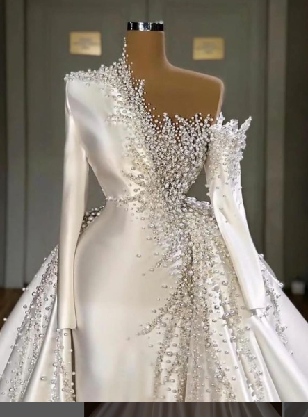 Vestido de noiva digno de uma princesa 😻vestido similar disponível para venda imediata /aluguer