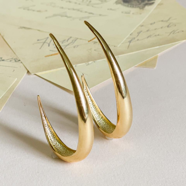 Argola Metal polido banho de ouro 18k   Brasileiro