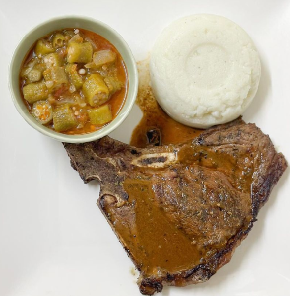 T-Bone com xima e quiabos