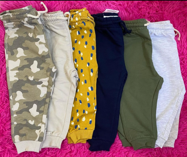 CALÇAS Preço: 5.000kz Tamanhos: 1 e 2 Anos