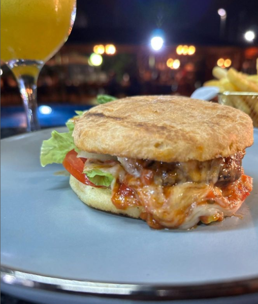 Hambúrguer de pão de queijo e picanã maturada 😮‍💨🍔