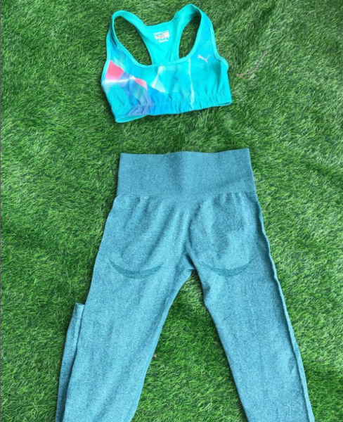 Moda Fitness  Conjunto de 2 peças  Tamanho:S  Preço:🏷7500 kz