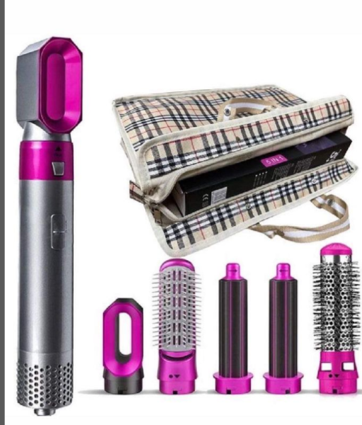 conjunto de escovas 5 estrelas ! Com 5 peças , 2 escovas para broshing(esticar o cabelo), 2 picos de tongo