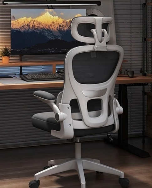 Cadeira office.  Preço:100.000kzs  Disponível para entrega imediata