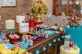 FESTAS E SERVIÇOS DE DECORAÇÃO