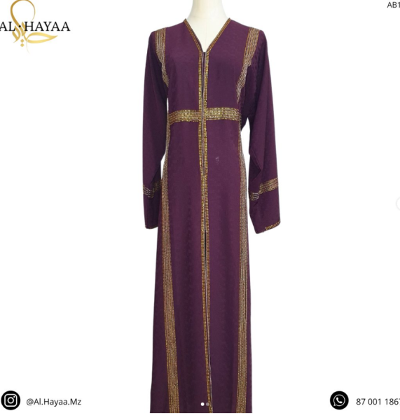 Apresentamos esta linda abaya regal ! ✨😍  💲 Preço: 5.500 Mt 📏 Tamanhos: Disponível em 56