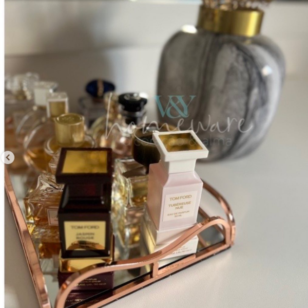 Bandeja rose gold: 2.195 mt  *Vaso mármore: 3.195mt