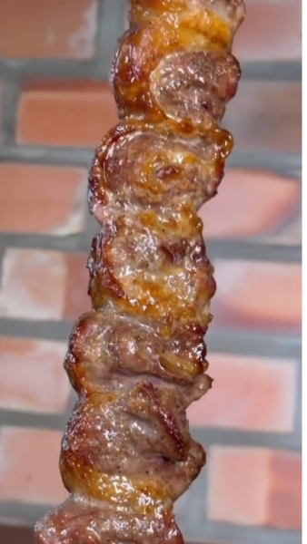 Um bom churrasco começa com uma boa carne