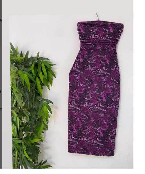 VESTIDO Tamanho s/M (tem bastante elasticidade) Preço: 10.000 kzs