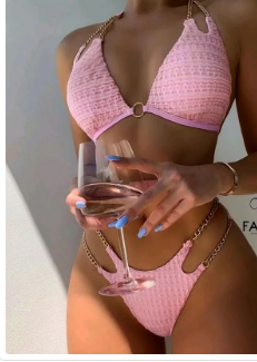 Biquíni disponível: 1.900Mt ● Tamanho: S • M PRONTO PARA ENTREGA