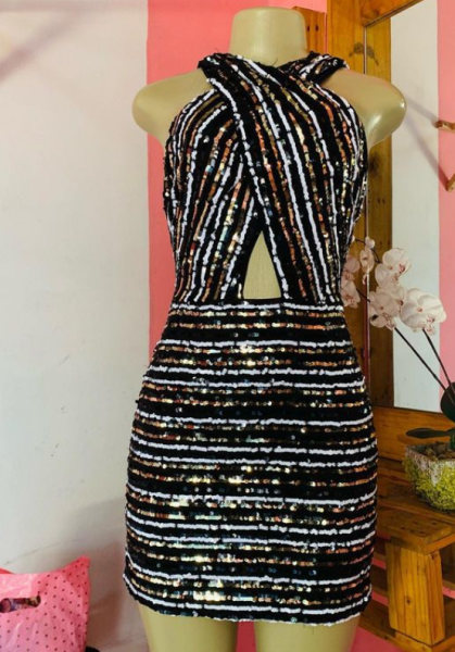 VESTIDO Médio 1500 Mt