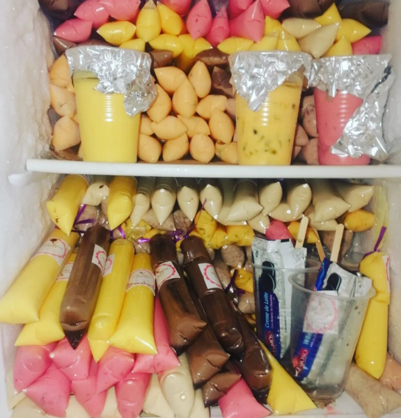 Especializada na venda de gelados de frutas, detox e alcohol