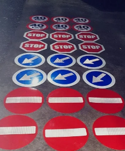 BS Designers inovação no mundo da area grafica, qualidade no trabalho, eficiência e muitas outras qualidades. Colante/sticker