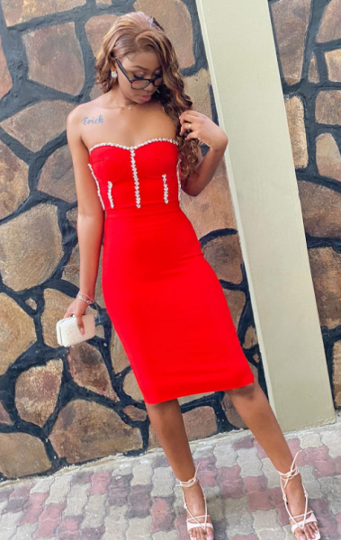 Vestido disponível por encomenda. Tamanho:S,M,L,CL 5800mt