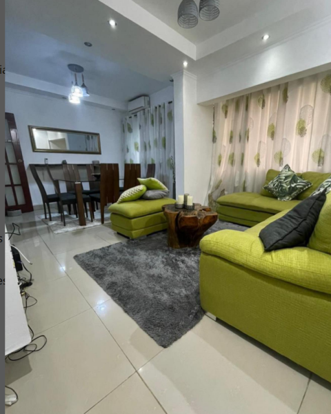 DISCRIÇÃO DO IMÓVEL 3 quartos com ropeiros ,1EnSuite 2 wc’s comuns 1 sala ampla Cozinha americana