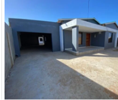 Vende-se Casa moderna com teto falso(permite placa) e tijoleira T3+2anexos