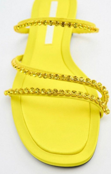 Chinelas Zara - Tamanho 37 - Algumas pedras em falta (poucas) - 20.000 Kzs