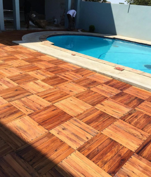 Decks de Simbire para piscina.