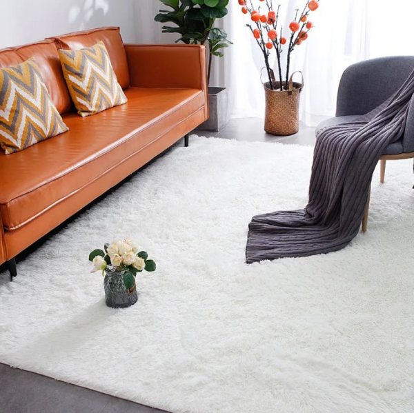 Tapete branco pelúcia