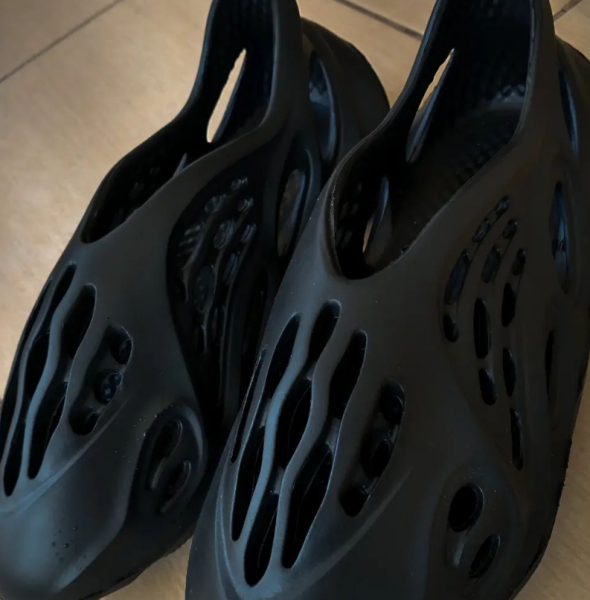 Yeezy Froam 40 Black *Original*