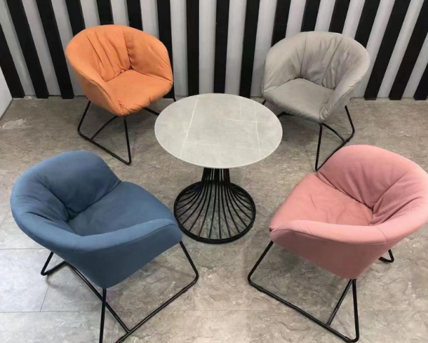 Conjunto minimalista, disponível por: 309.000