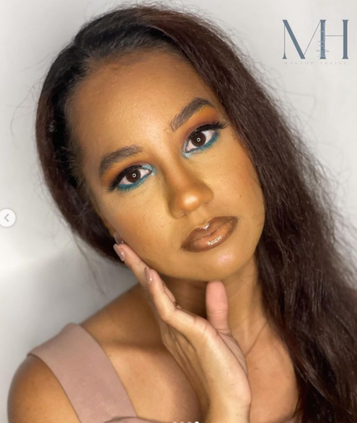 SERVIÇOS DE MAQUIAGEM