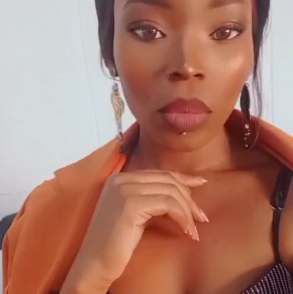 SERVIÇOS DE BELEZA MAQUIAGEM