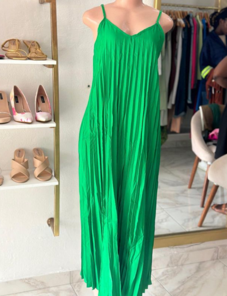 VESTIDO Disponível 1800