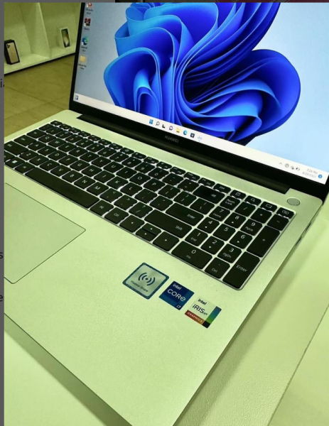 HUAWEI MateBook D15 RLEF-XX💻 12th Geração Processor: 12th Gen Intel(R) Core(TM) i7-12700H (20 CPUS🔥), ~2.3GHZ Memory: 16GB RAM