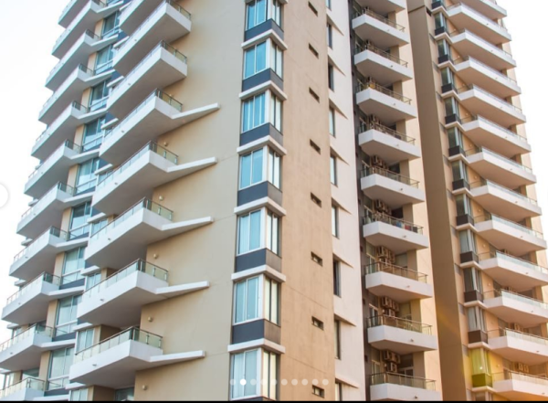 apartamentos temos para si e sua família 2 opções, área total de 225.78m²/217.89m² -1 Suite Master -1 Suite -1 Quarto simples -1 Wc comum -1 Sala comum -1 Cozinha