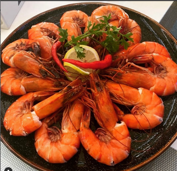 We strive for the best . The national prawns . Camarão Piri-piri ( Nacional) 168 sem