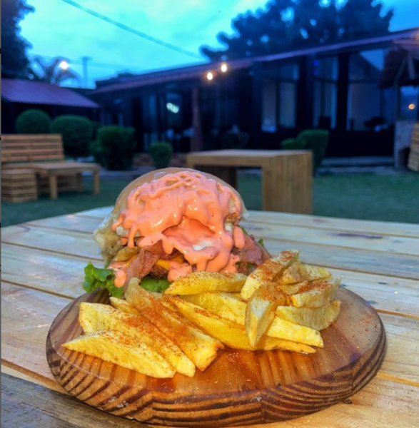 HAMBÚRGUER ESPECIAL 250MT🍔🍟 Paga 2 leva 3