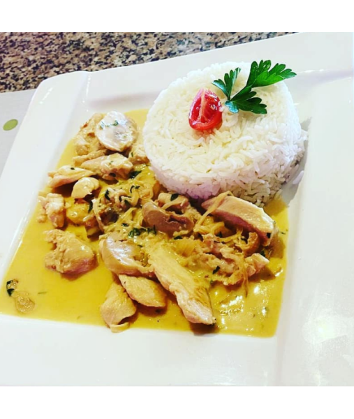 Chicken_Alfredo_com_arroz_branco