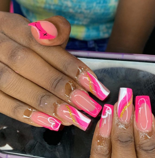 SERVIÇOS DE BELEZA MANICURE