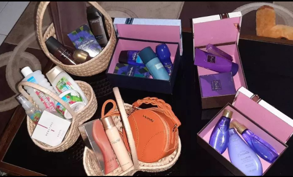 Cabaz com cosméticos