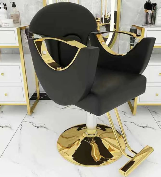 ▪︎Disponíveis cadeiras  ~Cores: cor de laranja, preta, branca e cinzenta ~Preço: 20.000MZN